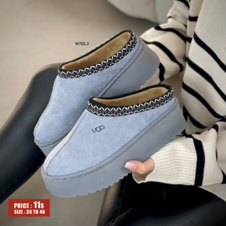 Women Ugg Slippers W702.3