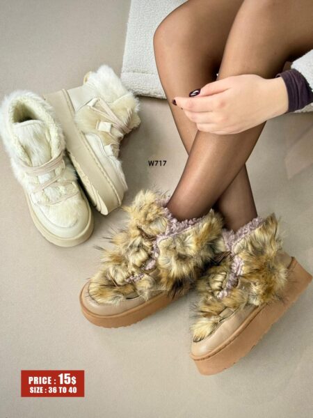 FrostFluff Uggs W717