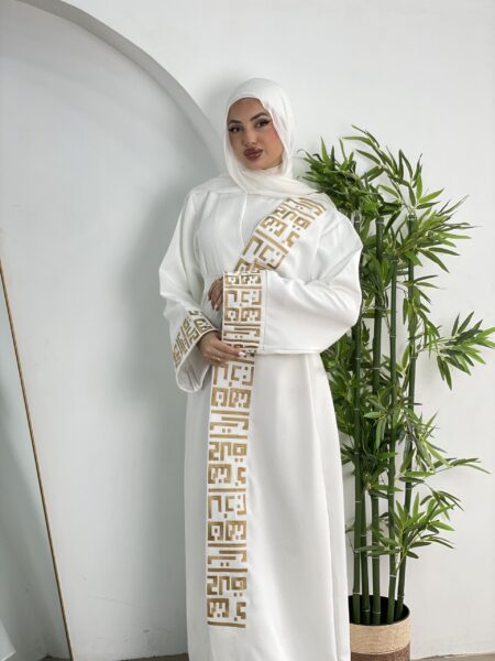 Yasmina Abaya WOA888