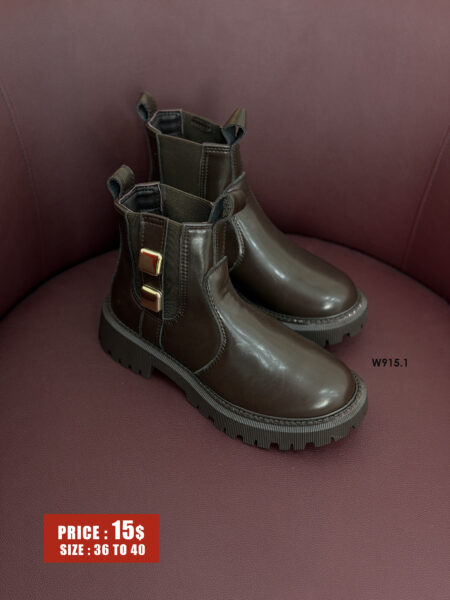 Track Sole Chelsea Boots W915.1